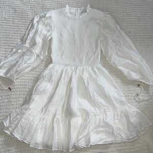 Selfie Leslie Elegant White Long Sleeve Dress